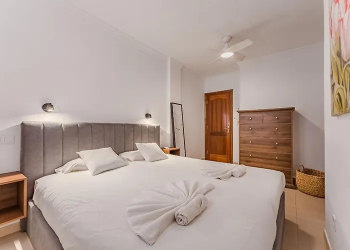 Апартаменти Sunset Paradise Адехе